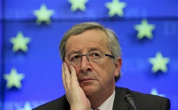 Juncker: Brüsszel egyelőre nem bünteti a deficitszabályokat megszegő euróövezeti országokat