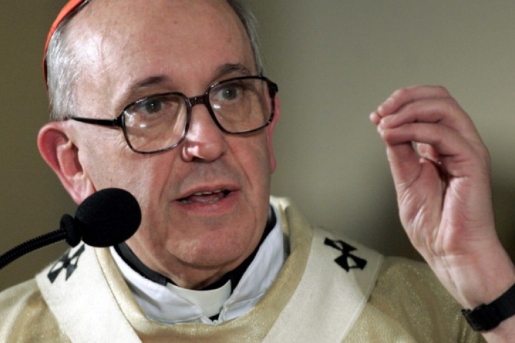 Az olasz sajtó a pápának a melegekről és az elváltakról mondott szavait méltatta