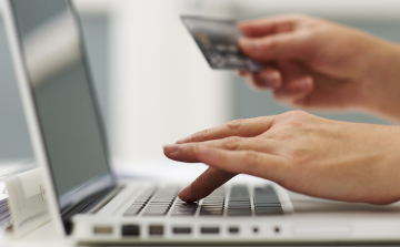 Vasárnapi pihenőnap - Nem bővült a vasárnapi internetes vásárlás