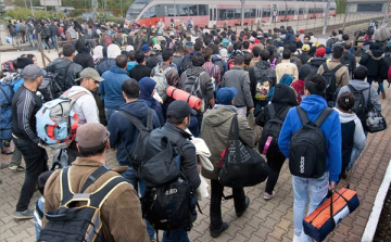 Idén már 300 ezernél több migránssal szemben intézkedtek