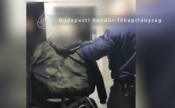 Hotelből a rács mögé