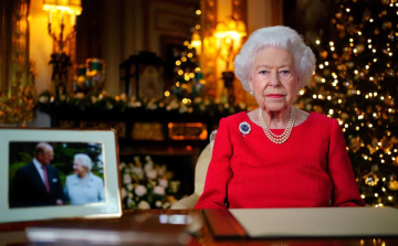 Férjéről emlékezett meg karácsonyi üzenetében a brit uralkodó