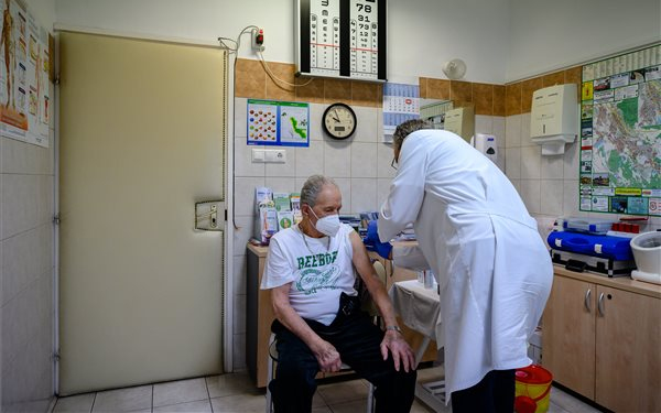 A fővárosban kezdődik a Szputnyik V vakcinával az oltás