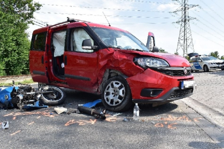 Szabálytalan nő miatt szenvedett végzetes balesetet egy motoros - Fotók