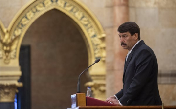 Beszámoló készült Áder János elmúlt hároméves munkájáról