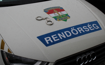 Gyalogosakat ellenőriznek a rendőrök a fővárosban