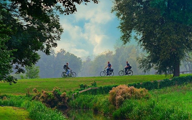 Kerékpáros zarándokút épül Komárom-Esztergom megyében