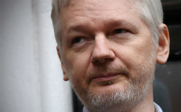 Titokban vádat emeltek a WikiLeaks alapítója ellen