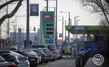 Uniós szóvivő: jelenleg nincs üzemanyaghiány az Európai Unióban