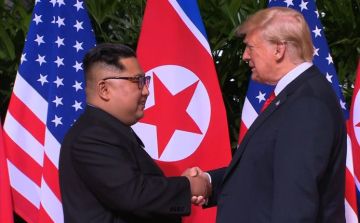 Négyszemközti megbeszéléssel kezdődik Trump és Kim találkozója Hanoiban