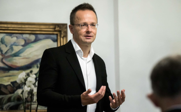 Brüsszeli hazugsággyárról beszélt Szijjártó Péter