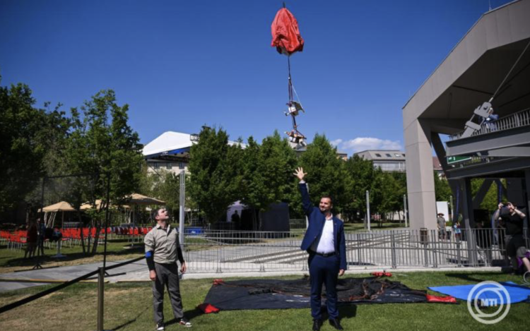 Rendezvénysorozat kezdődött Kapu Tibor felbocsátásának első évfordulóján