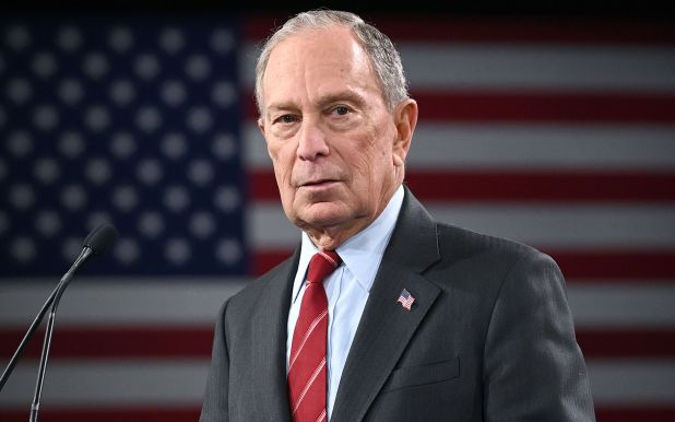 Rasszizmus gyanújába keveredett a demokraták elnökjelöltségére pályázó Bloomberg
