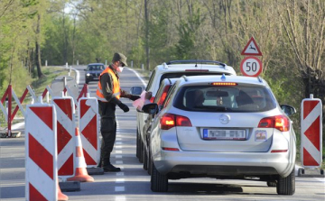 Több mint 118 ezren lépték át az elmúlt öt napban a magyar-román határt