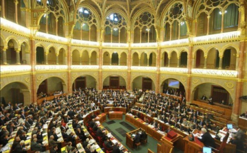 Változhatnak az előfizetések hűségidejére vonatkozó szabályok