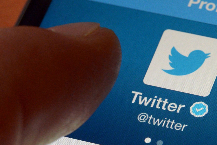 A Twitter törölheti vagy megjelölheti az amerikai elnökválasztáshoz kapcsolódó hamis információkat
